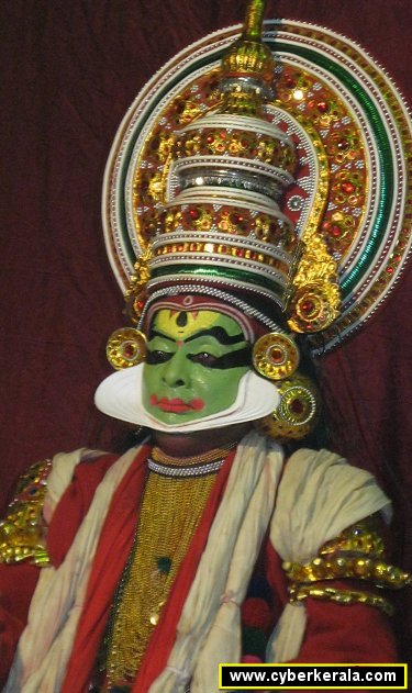 Chandramana Narayanan Namboothiri as Arjuna in Santhanagopalam